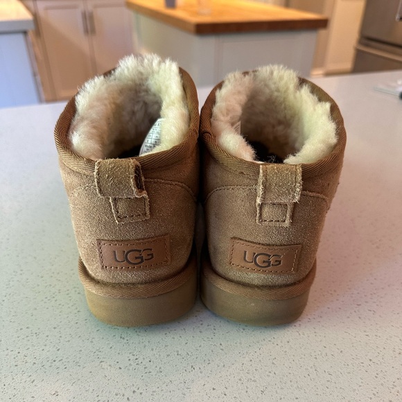 Ugg Ultra Mini Boots - Picture 3 of 5